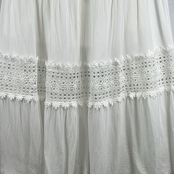 Simplee Tiered Maxi Dress Size S White 100% Cotton Elastic Smocked Top Lace Trim - Picture 4 of 11